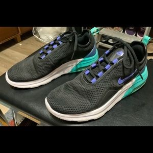 Nike Airmax Motion 2